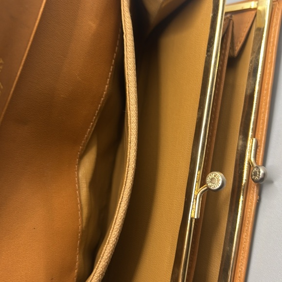 CELINE MACADAM KISS-LOCK LONG WALLET - Picture 13 of 15